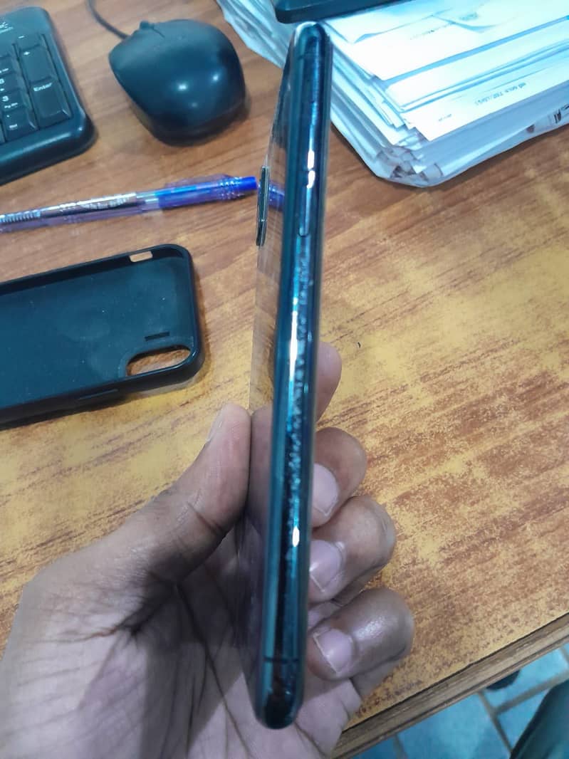 Apple iPhone X 2