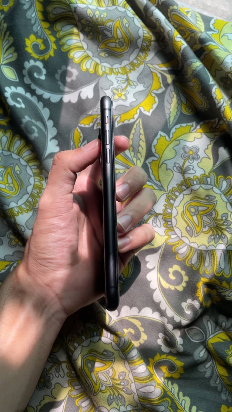 Apple iPhone 11 1