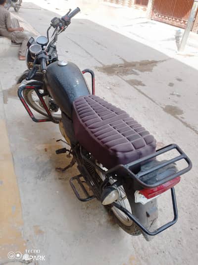 suzuki gs 150 urgent sale digital meter lga hua hai orignal meter b ha