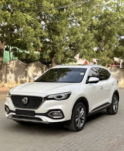 MG HS 2022