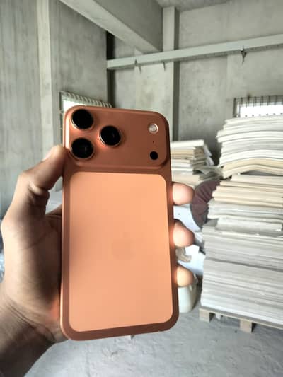 Apple iPhone XR convert 17 pro