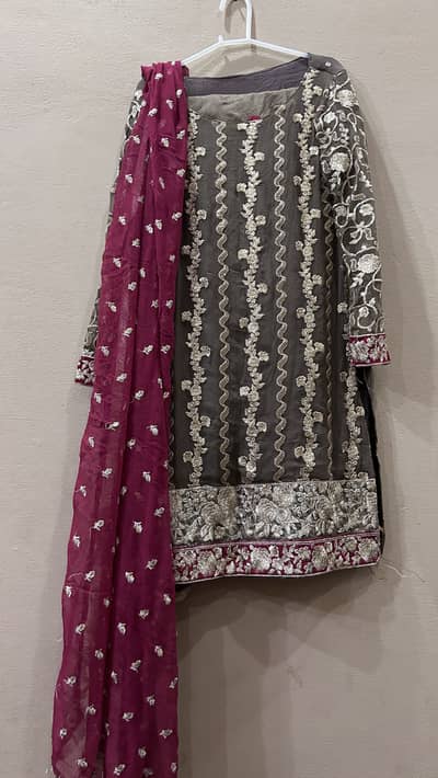 Beatiful embroidered chiffon 3pc suit