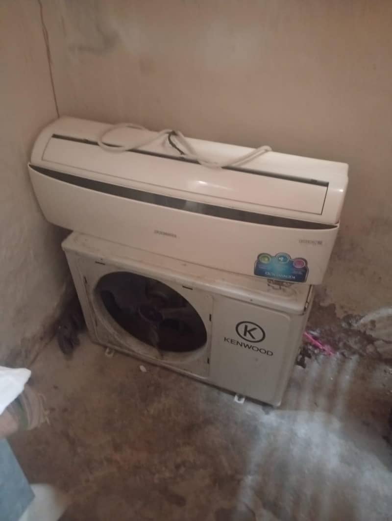 split Ac 0