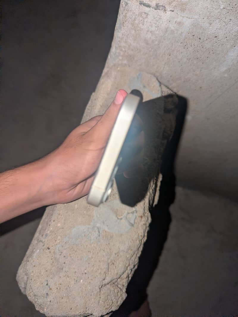 Apple iPhone 14 5