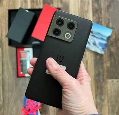 One Plus 10Pro Original Panel ke Zarorat Hai