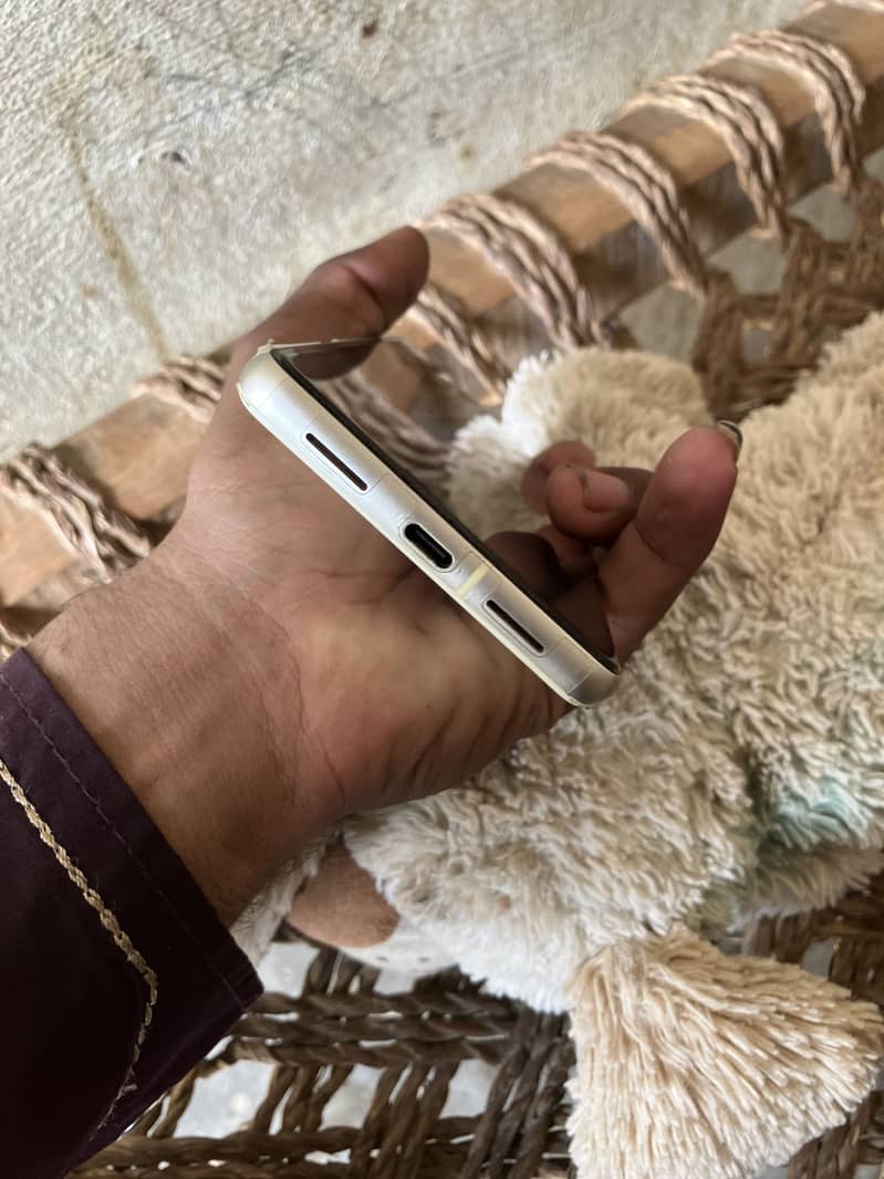 Google Pixel 7 3
