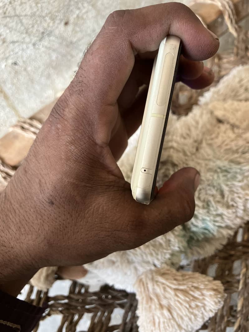 Google Pixel 7 4