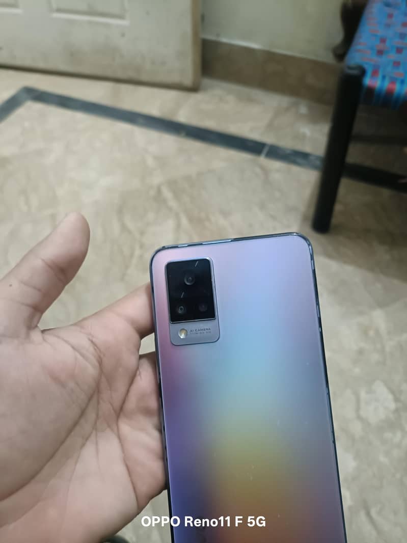 Vivo V21 1