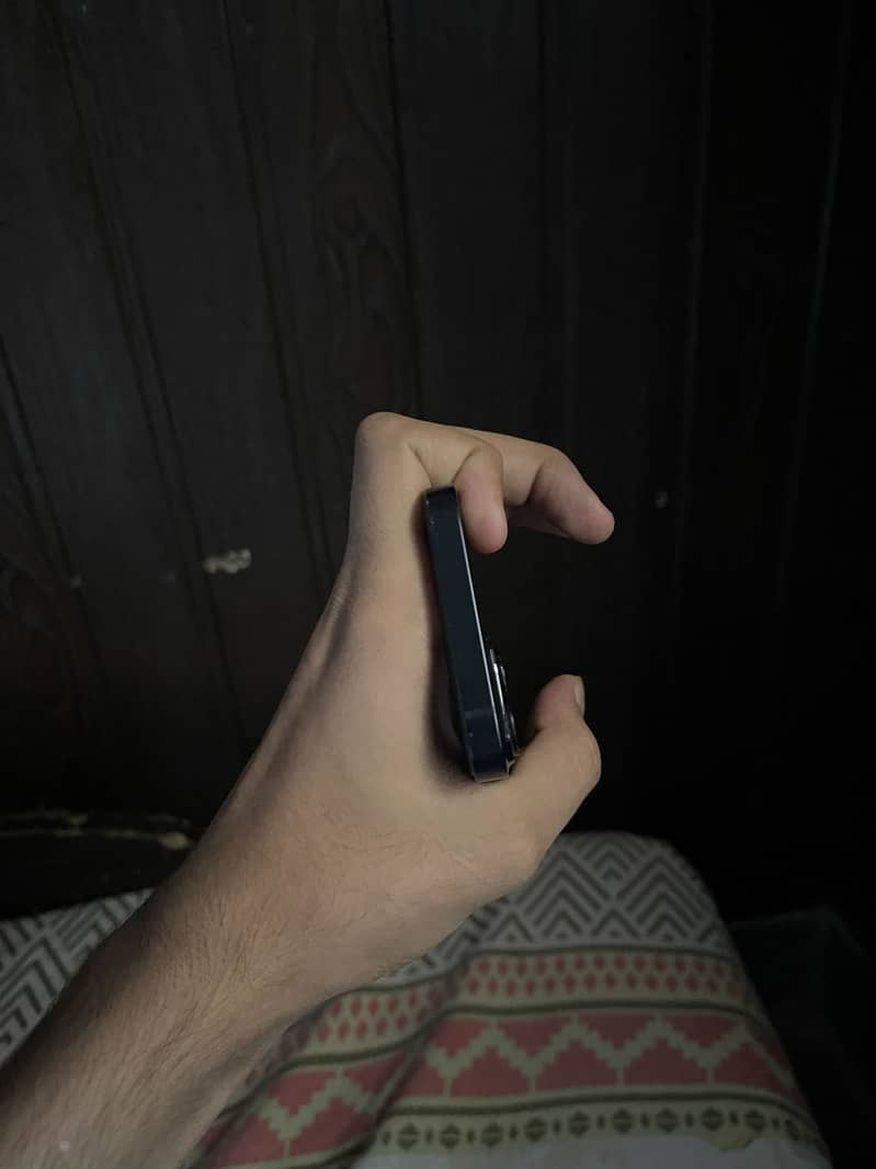 Apple iPhone 14 2