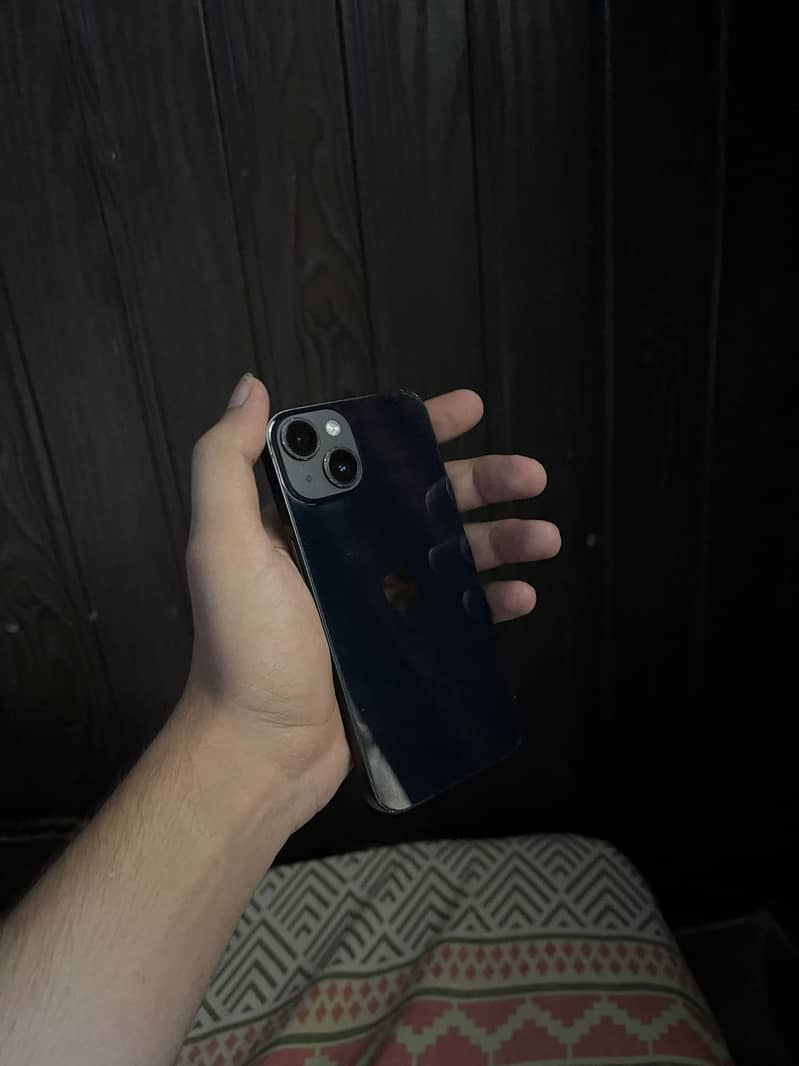 Apple iPhone 14 4