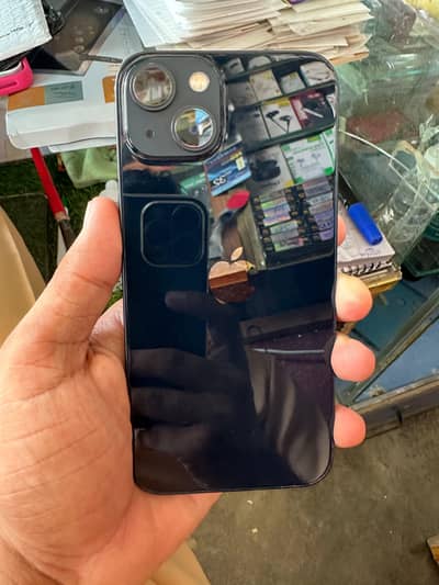 Apple iPhone 13