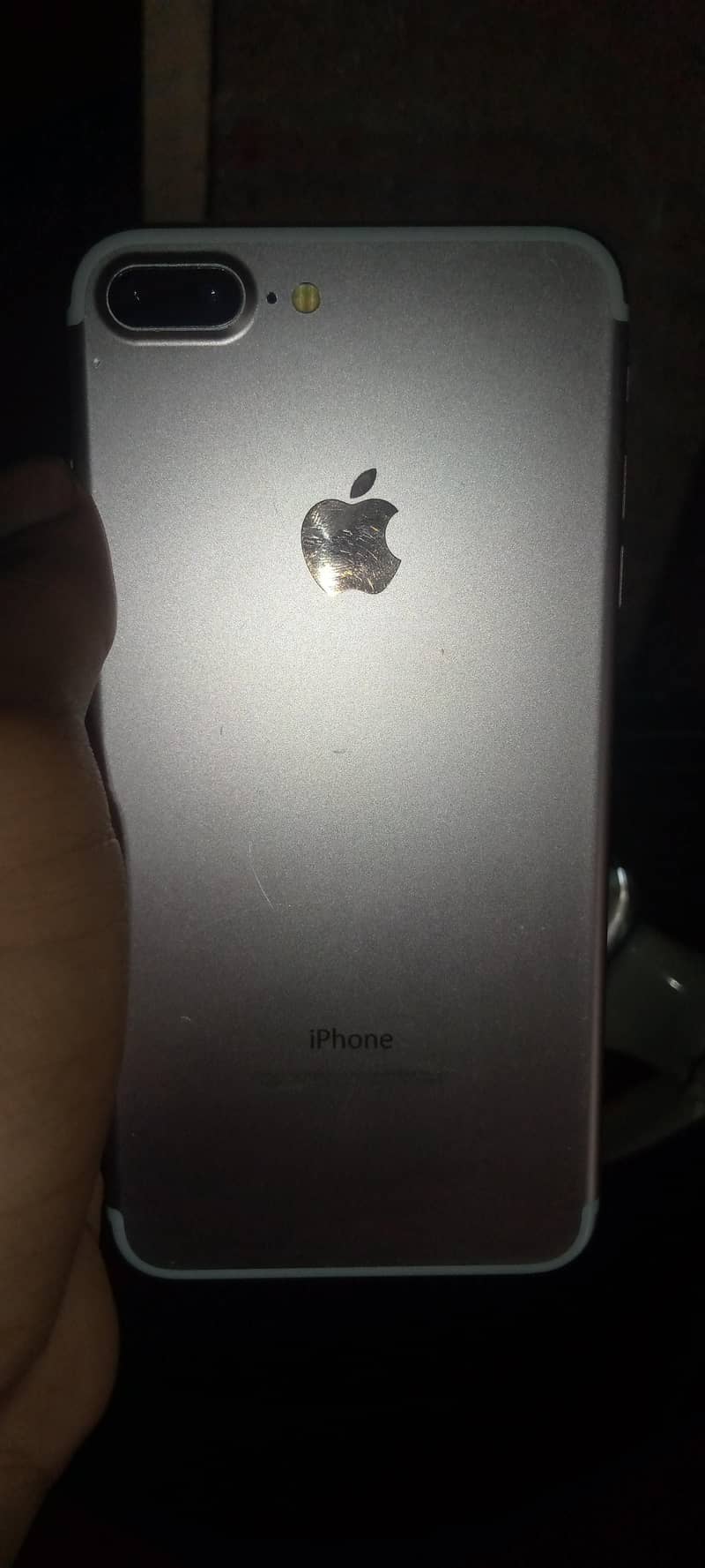 Apple iPhone 7 Plus 1