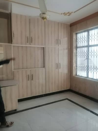 Iqbal Town 10 Marla Brand New Uper 2 Flor For Rent At Nishter Block