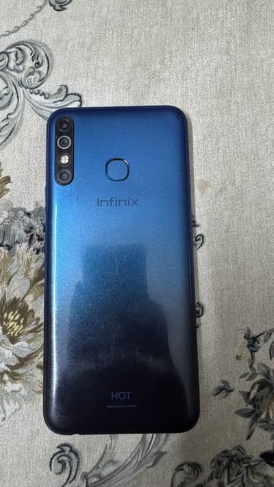 Infinix Hot 8