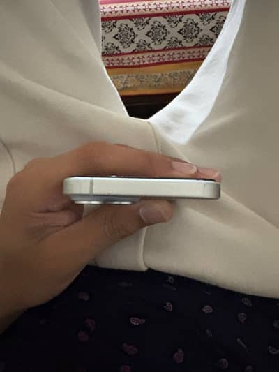 Apple iPhone 15