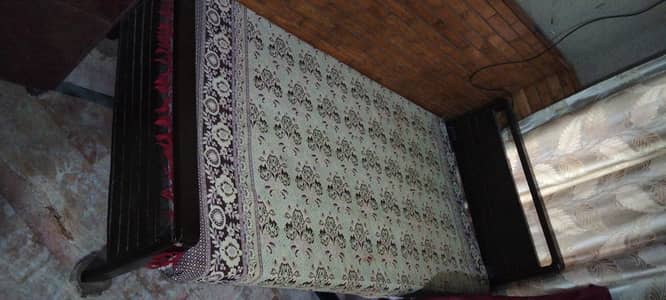 Single bed with matress