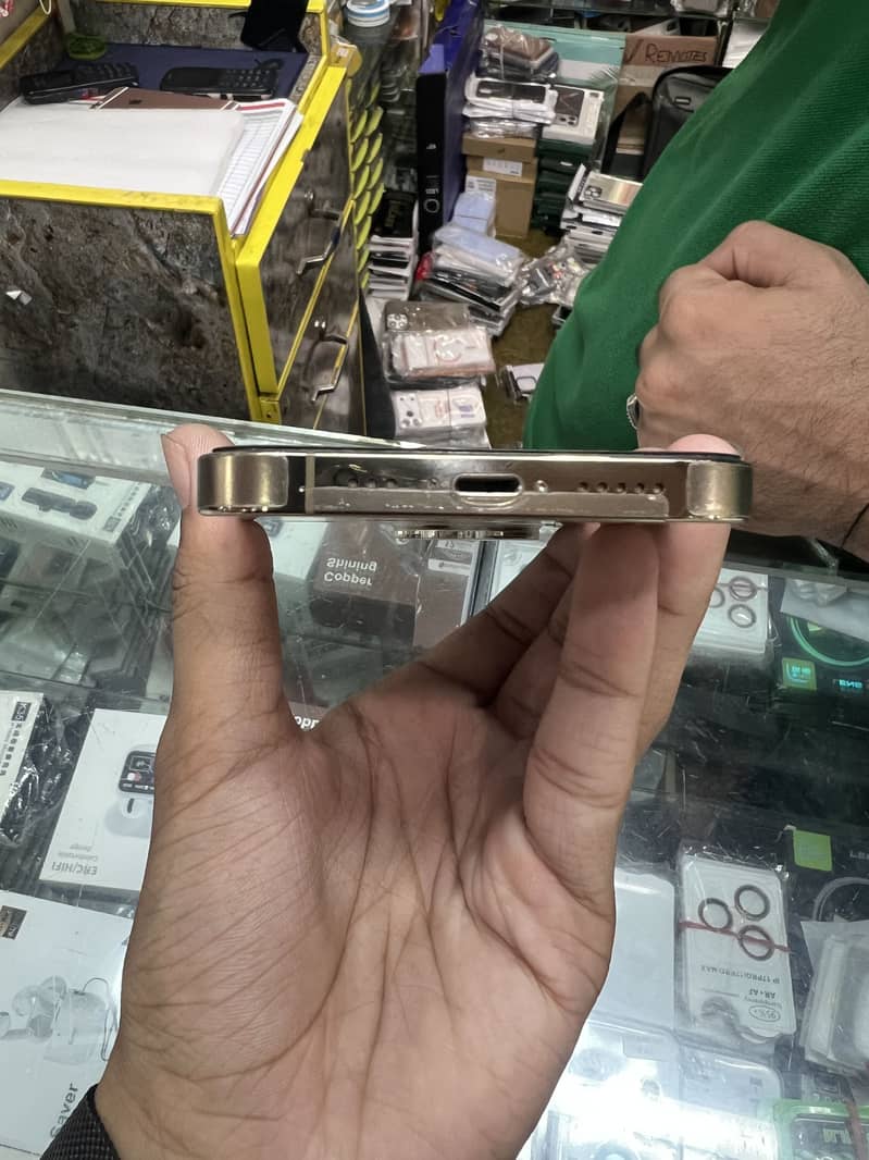Iphone 13 pro 4