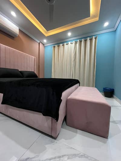 DAILY BASIS APARTMENT AVAILABLE FOR RENT IN TULIP BLOCK BAHRIA TOWN LAHORE