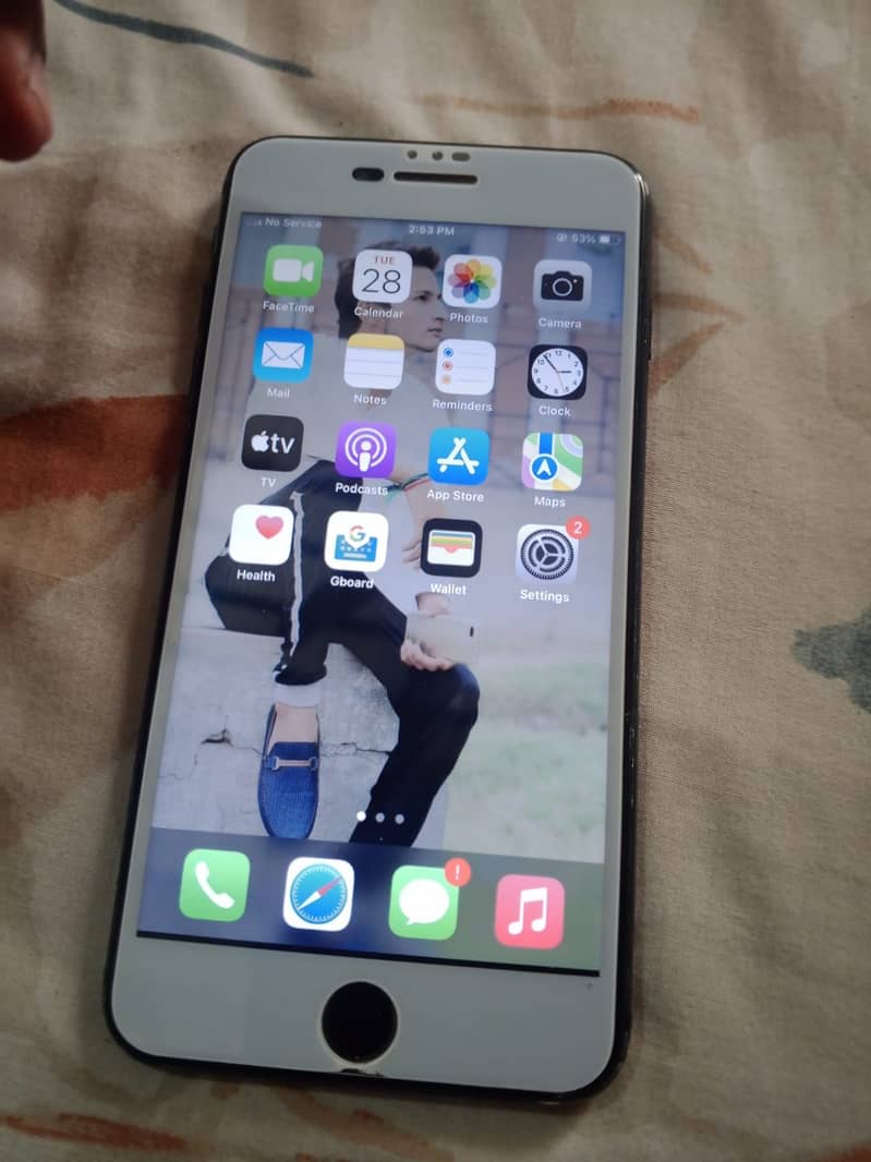 Apple iPhone 7 Plus 1