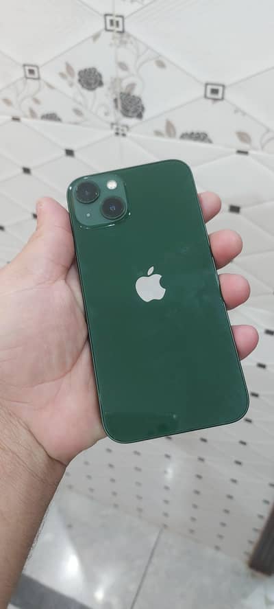Apple iPhone 13