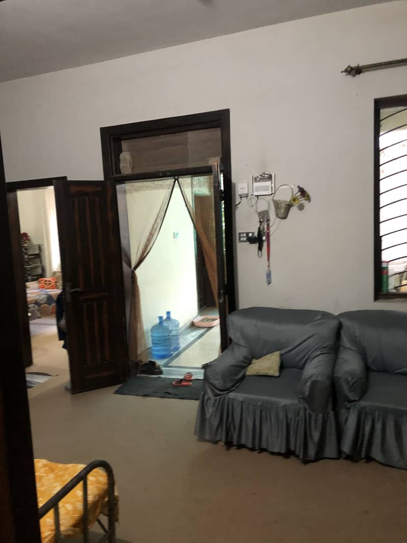 Upper portion for rent 9