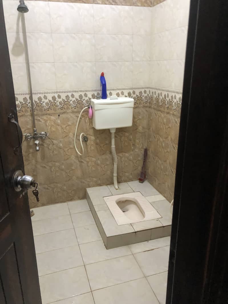 Upper portion for rent 11