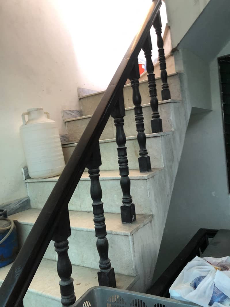 Upper portion for rent 16