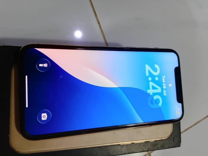 Apple iPhone 11 Pro 1