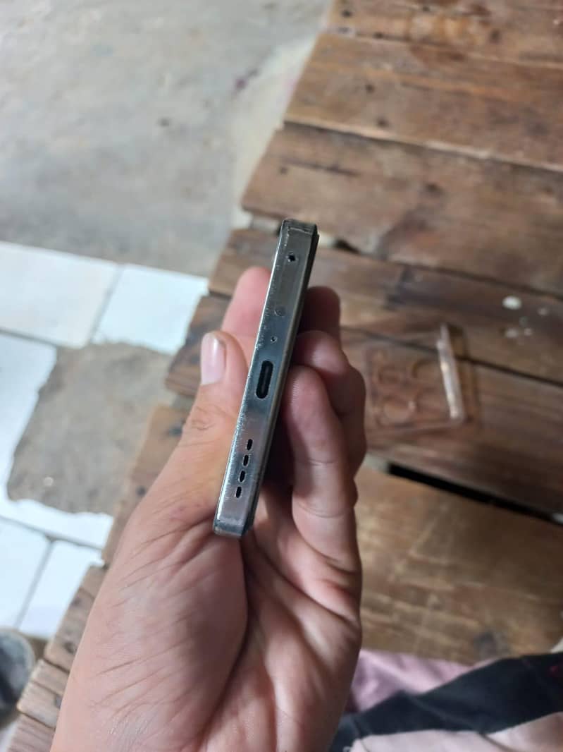 Infinix Note 40 5