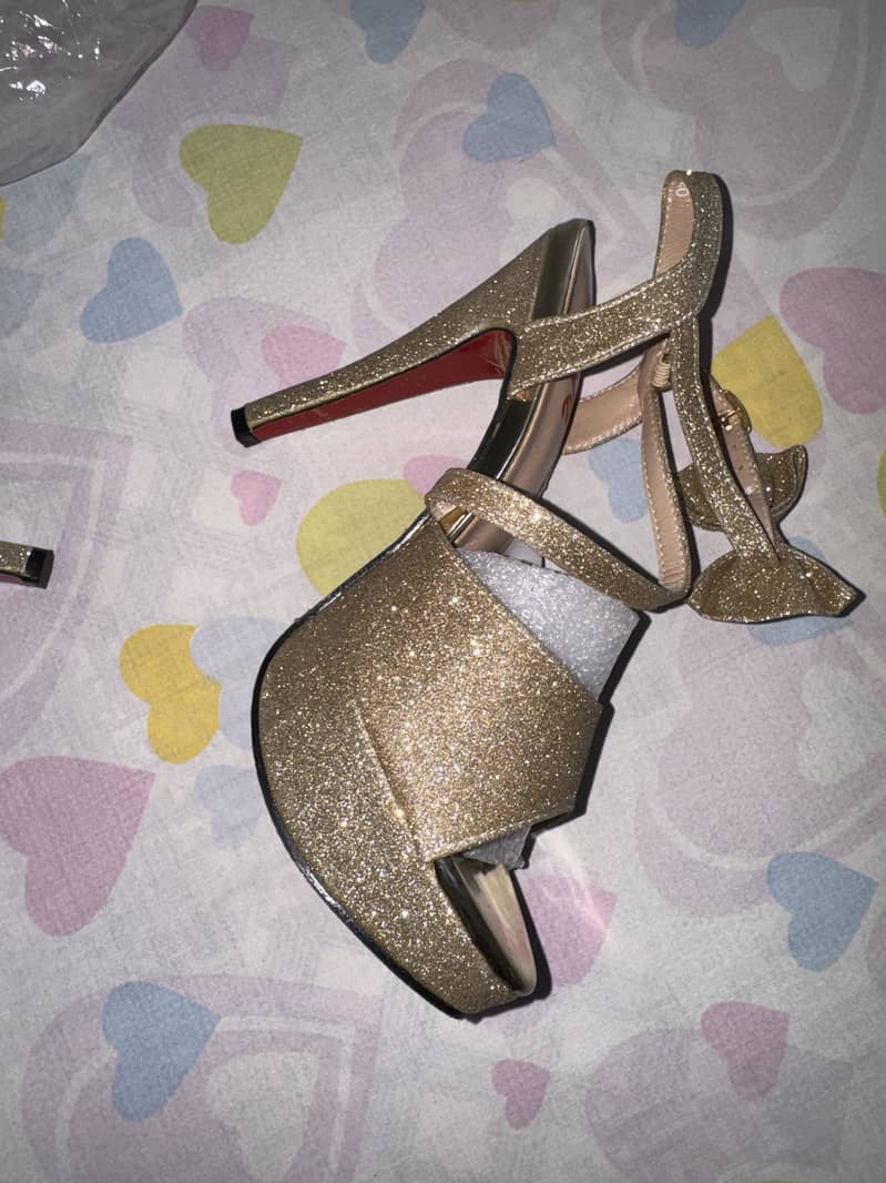 Heels 0
