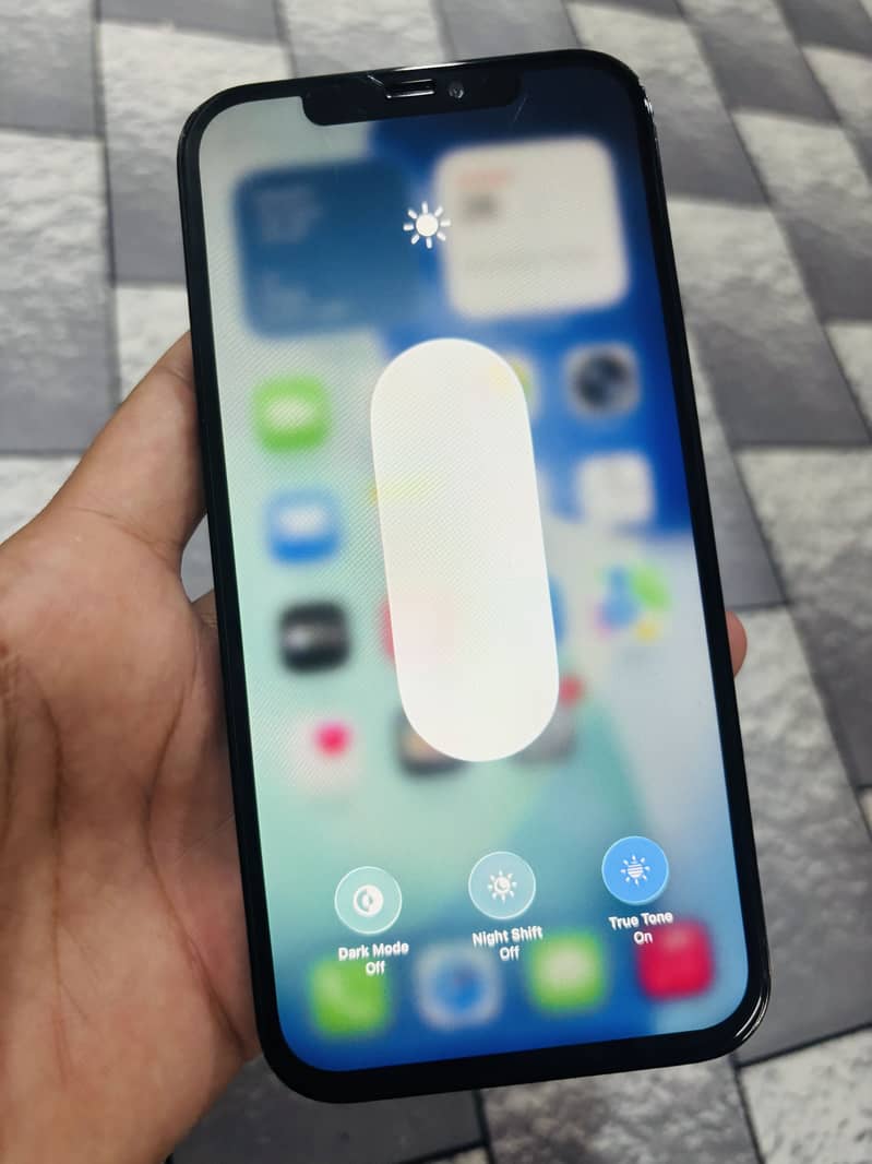 Iphone 12 pro max 1