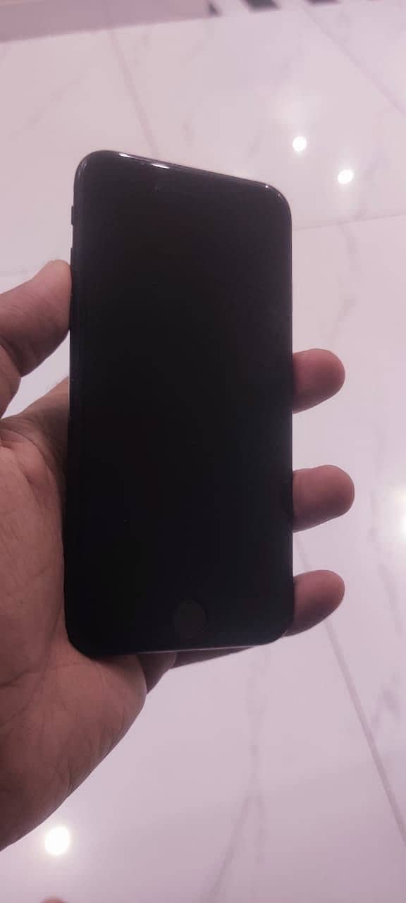 Apple iPhone SE 4
