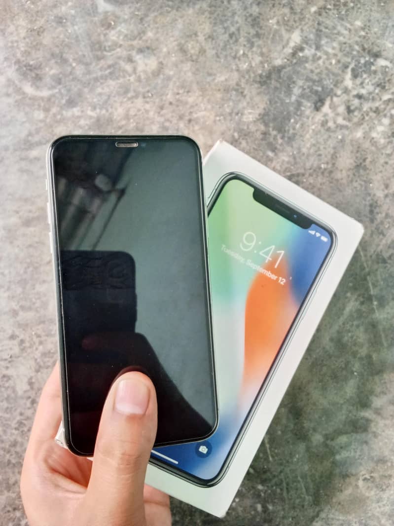 Apple iPhone X 0