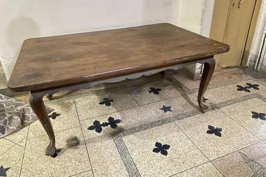 Dining table with 5 chairs 0
