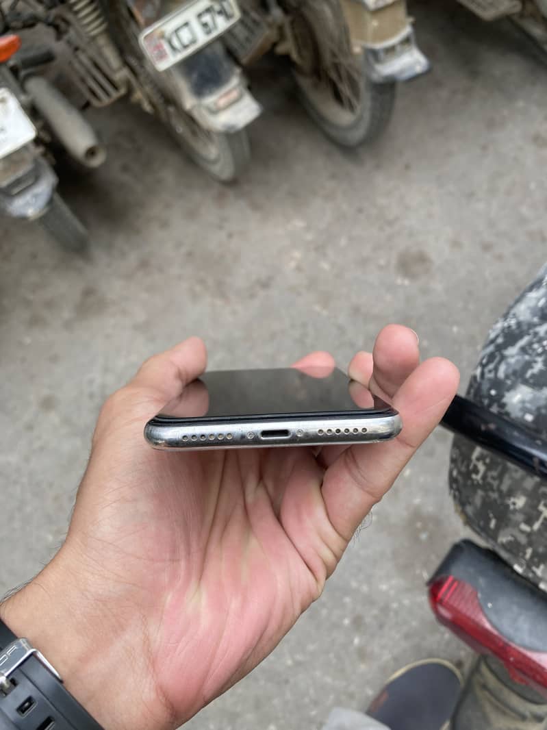 Apple iPhone X 1