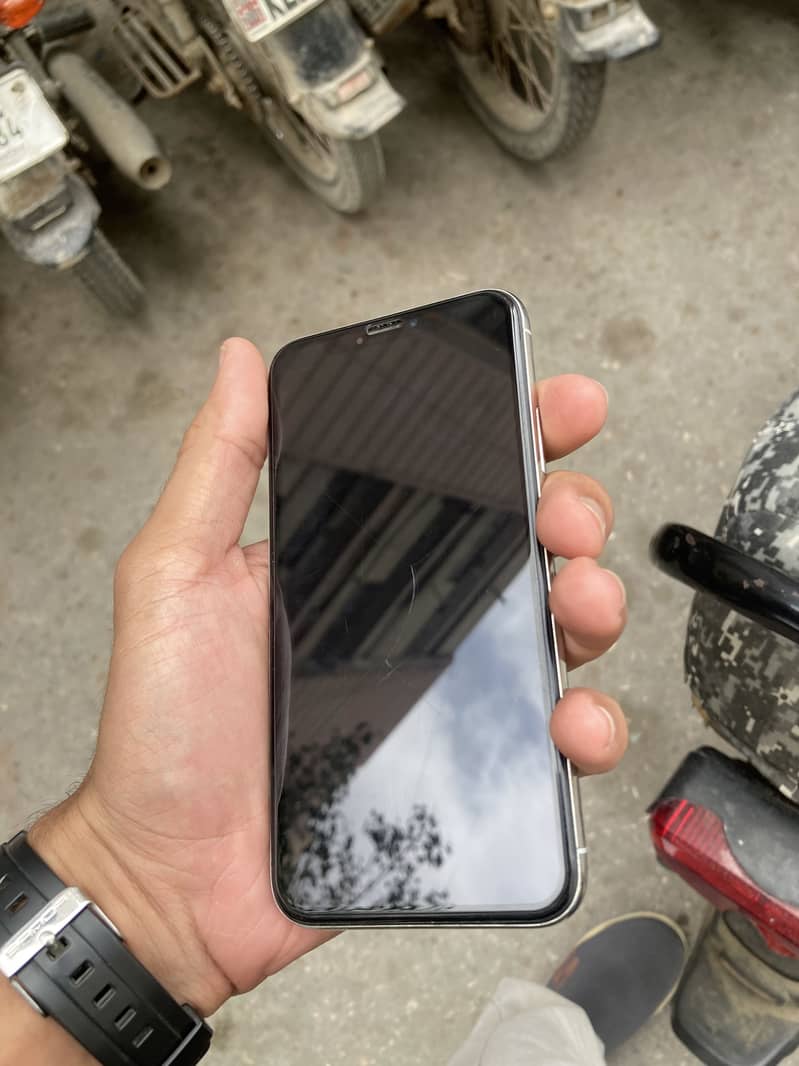 Apple iPhone X 3