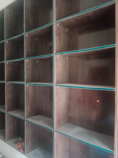 Shelves (Bardana)