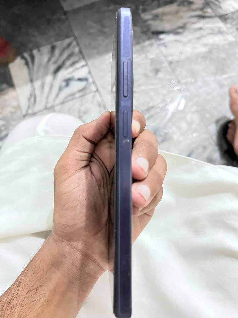 OPPO A60 5