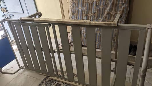 Patient bed hospital bed