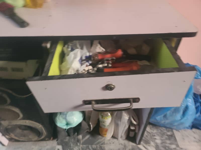 counter table 2