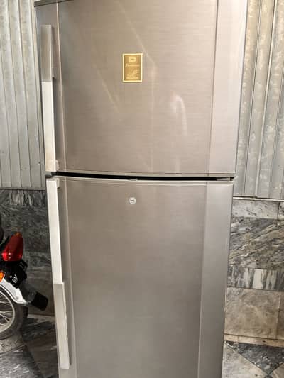 Dawlance fridge guniune condition