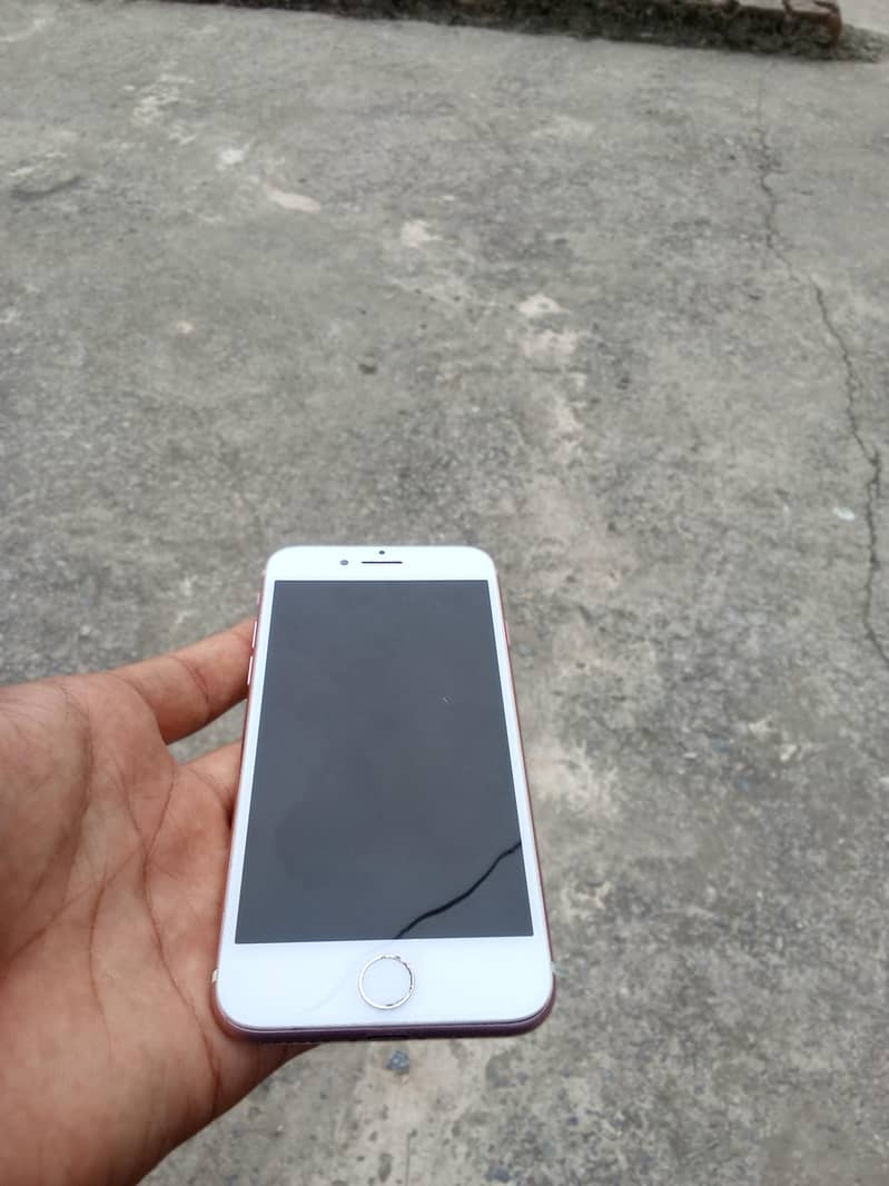 Apple iPhone 7 4
