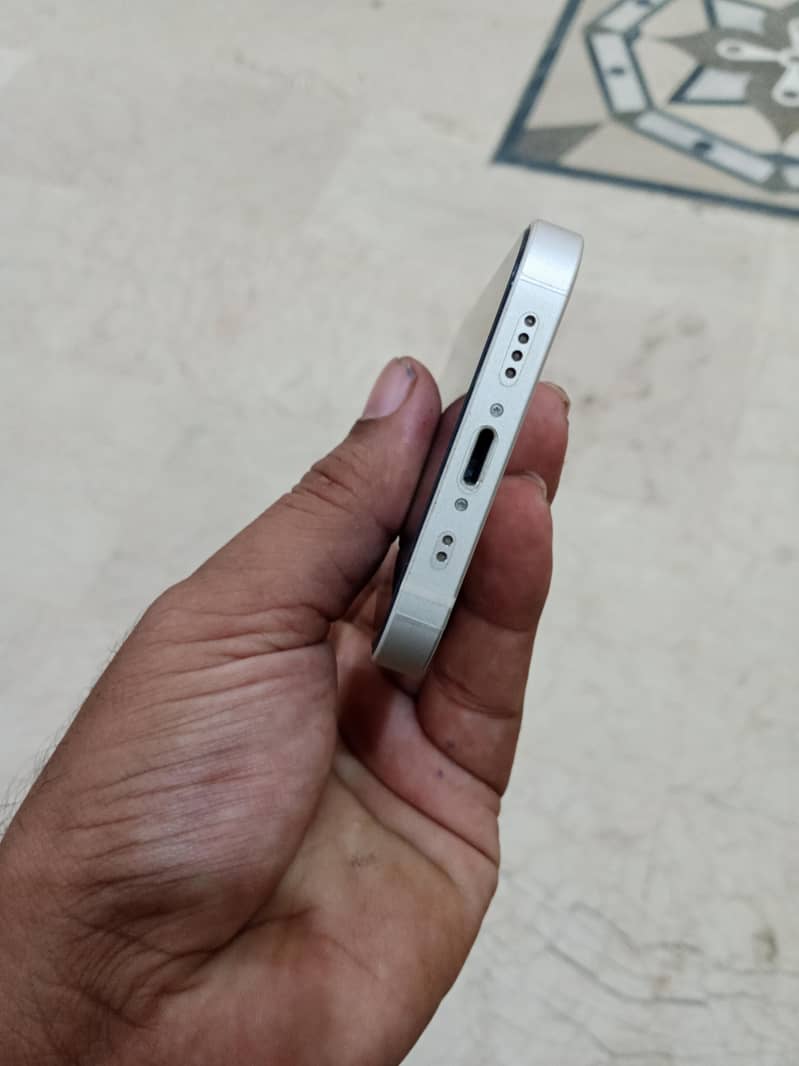Apple iPhone 12 mini 1