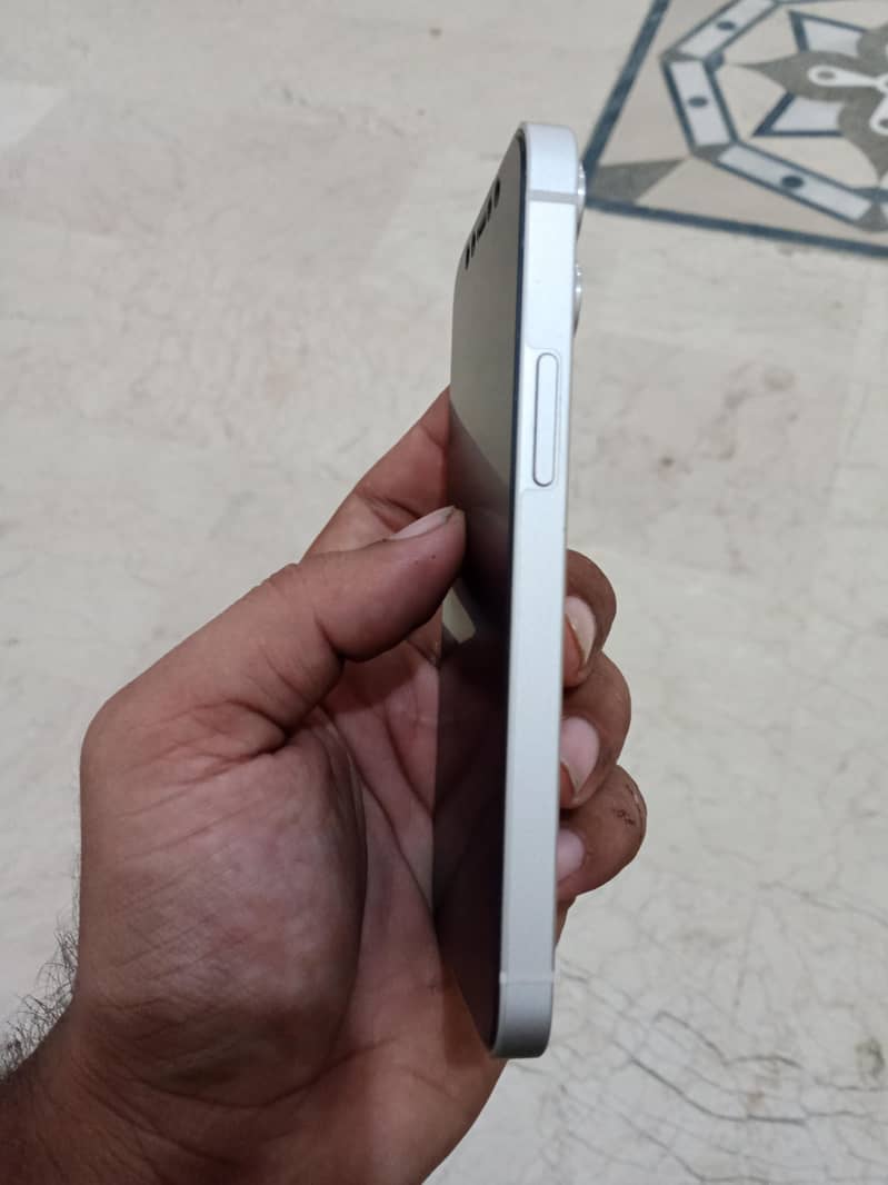 Apple iPhone 12 mini 3