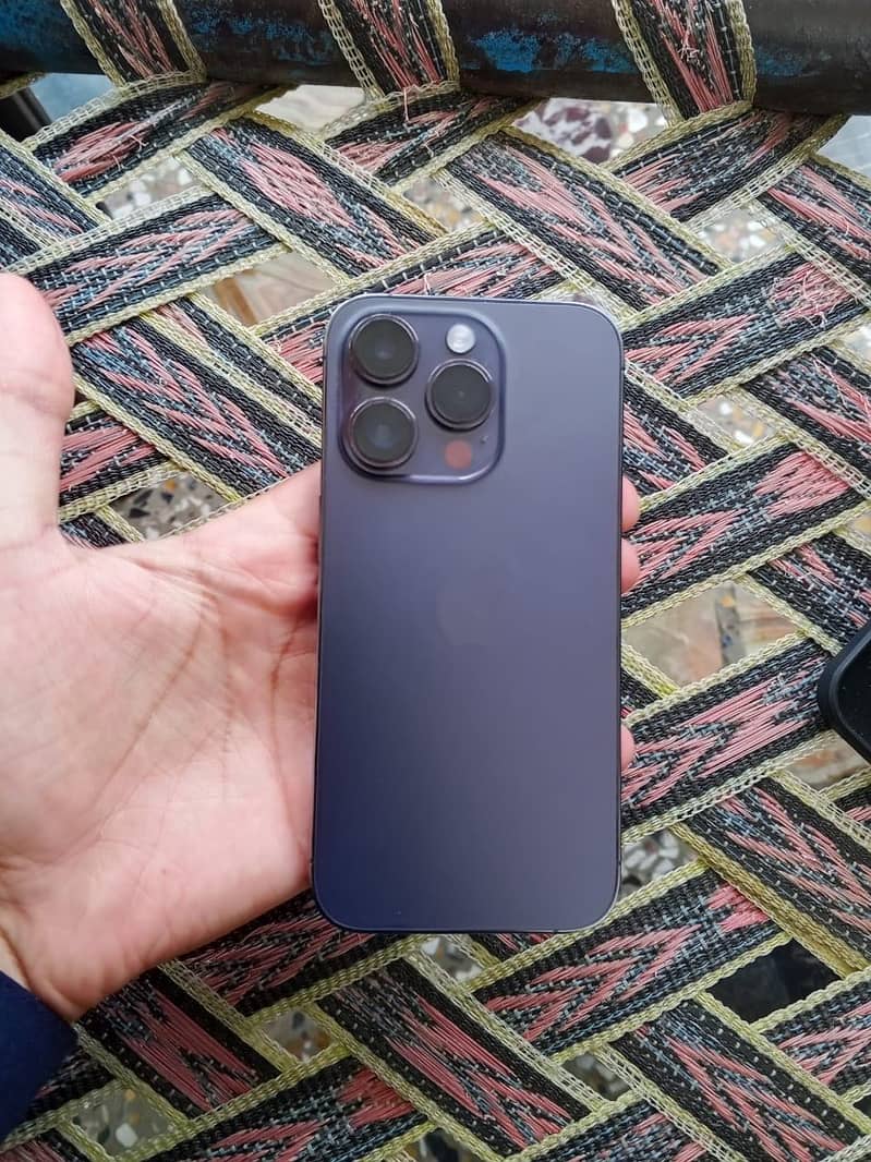 Apple iPhone 14 Pro 0