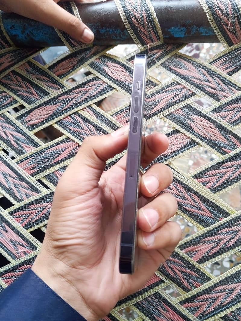 Apple iPhone 14 Pro 8