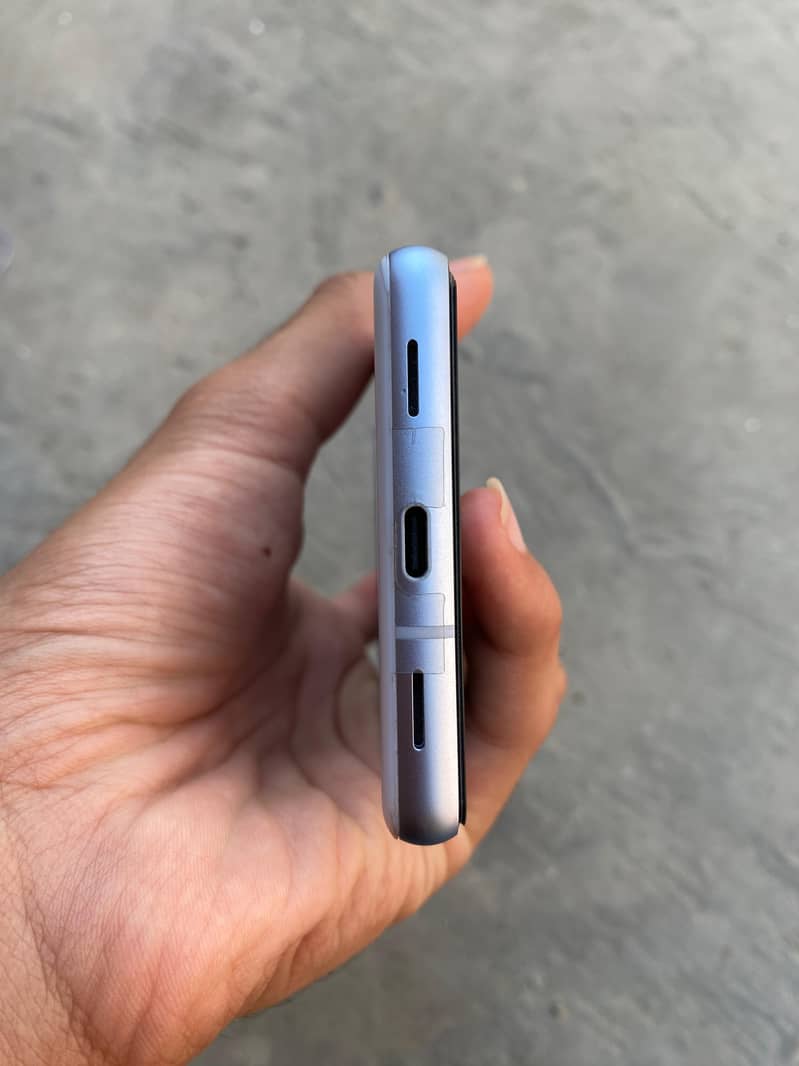 Google Pixel 7a 4