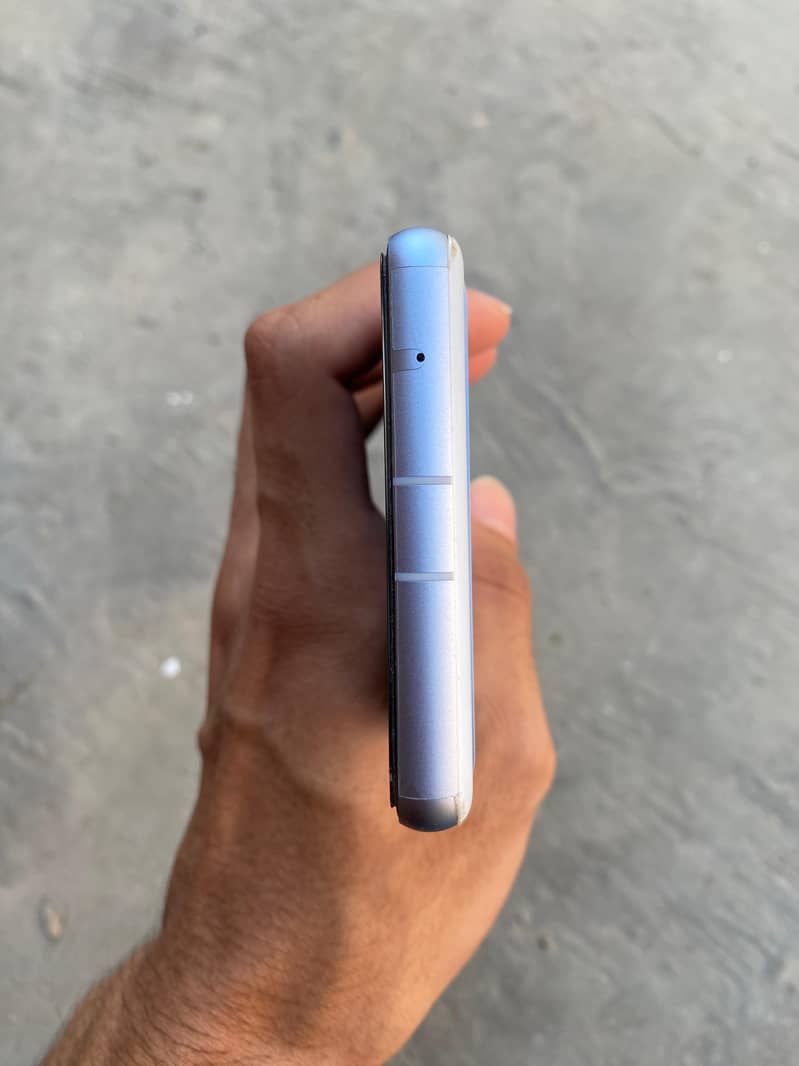 Google Pixel 7a 5