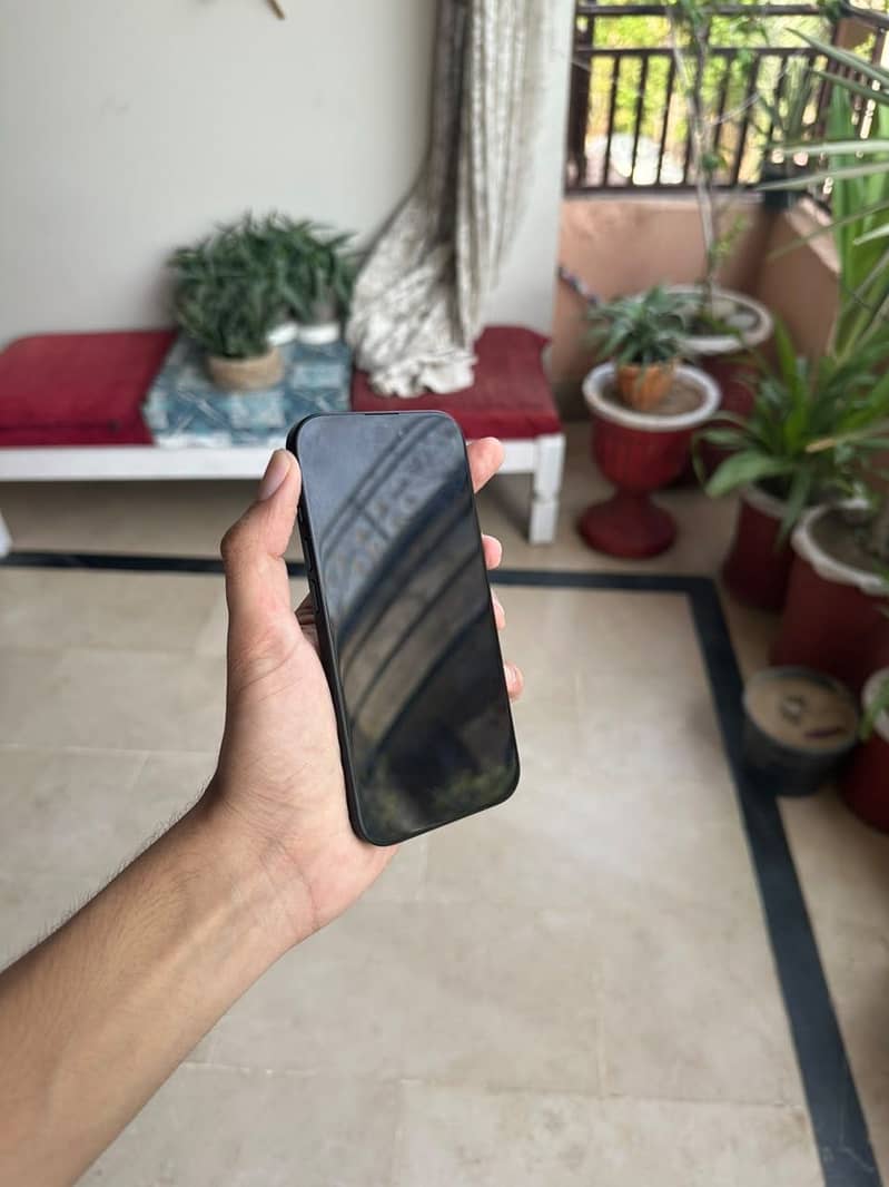 Apple iPhone 15 2