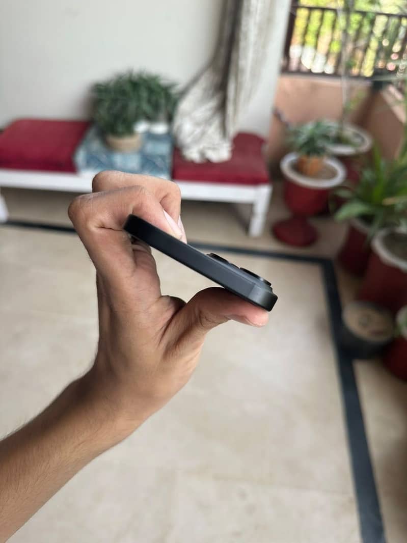 Apple iPhone 15 6